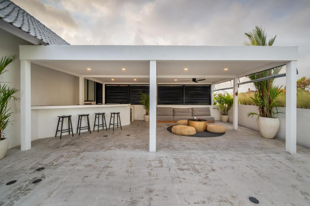 Villa Giraffe Seminyak, 4br Short Walk To Potato Head