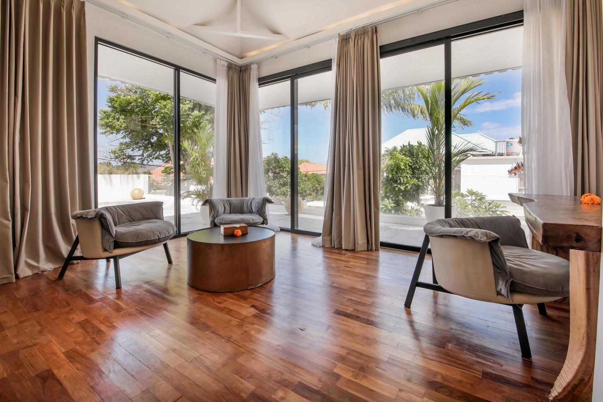 Giraffe Seminyak, 4br Short Walk To Potato Head *